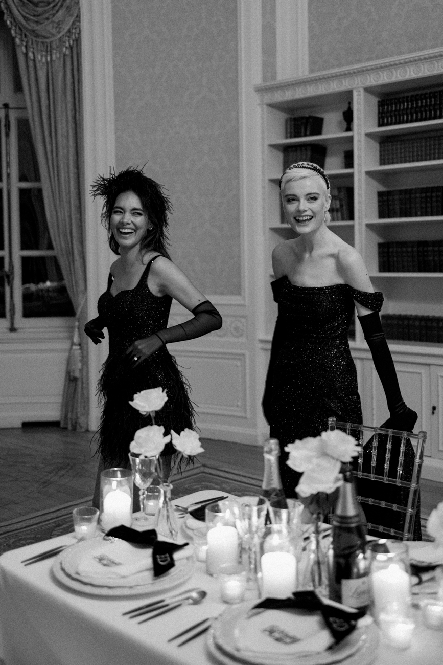 girls laughing together at luxury wedding uk