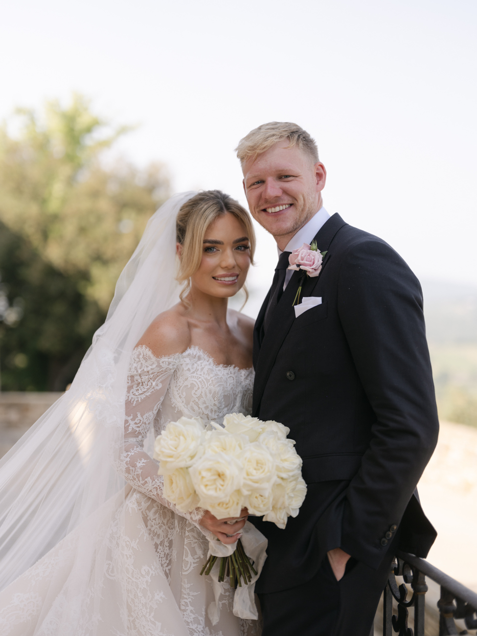 bride and groom in italian wedding